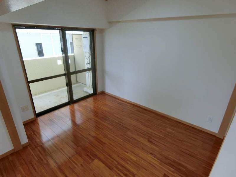 2LDK Apartment for Rent in Naha Omoromachi with Balcony - Thumbnail 4