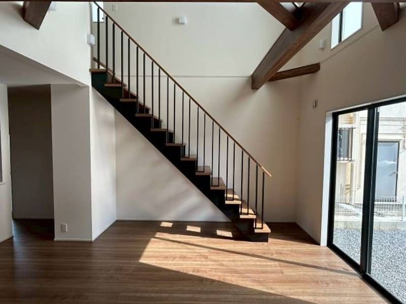 New 3LDK House with Double-Height Living Room in Uruma City, Okinawa - Thumbnail 4