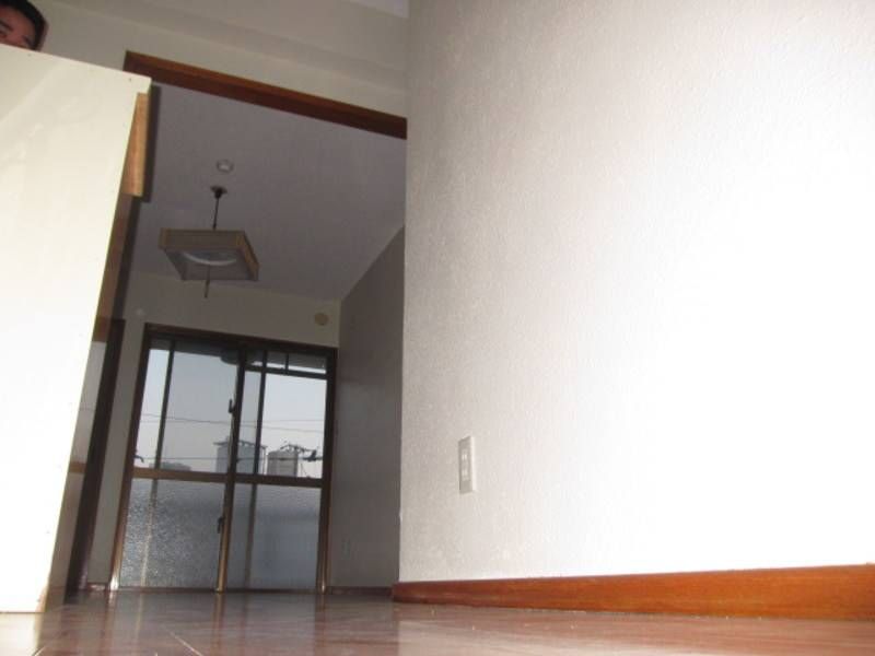 1R Apartment for Rent in Urasoe City, Okinawa - 33,000 Yen - Thumbnail 3
