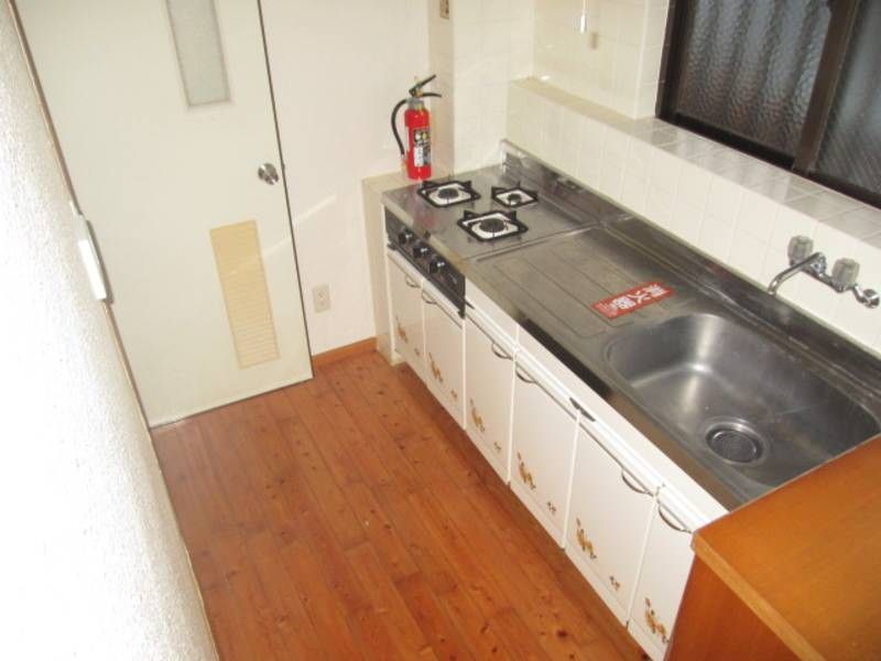 1R Apartment for Rent in Urasoe City, Okinawa - 33,000 Yen - Thumbnail 4