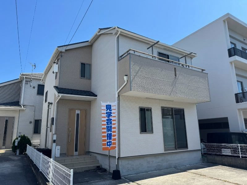 Spacious 3LDK House in Nishihara Town, Okinawa - Thumbnail 2