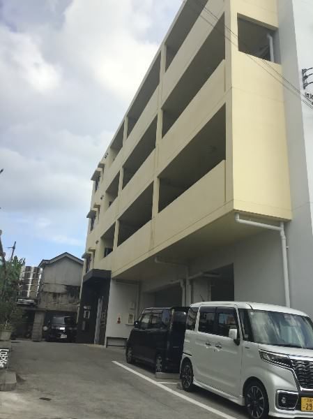 2LDK Apartment for Rent in Ginowan, Okinawa - Thumbnail 3