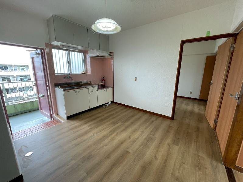 3DK Rental Apartment in Yaese Town, Okinawa | Top Floor Corner Unit - Image 1