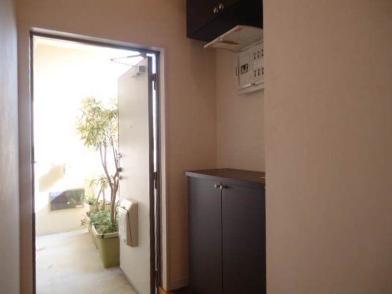 F. Rajieru 1DK Apartment for Rent in Naha, Okinawa - Thumbnail 3