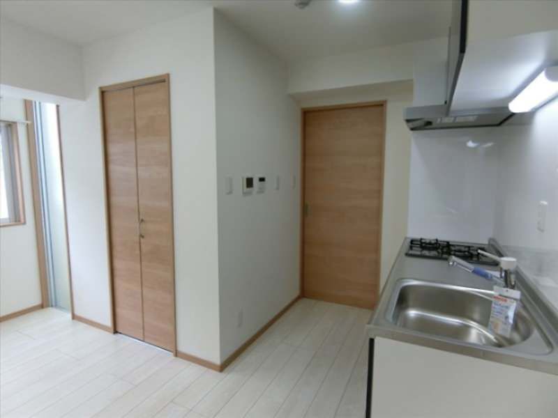 Pet-Friendly 1R Apartment for Rent in Naha, Okinawa - WITH Yui - Thumbnail 4
