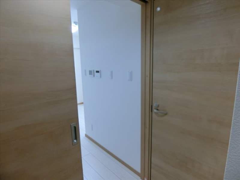 Pet-Friendly 1R Apartment for Rent in Naha, Okinawa - WITH Yui - Thumbnail 2