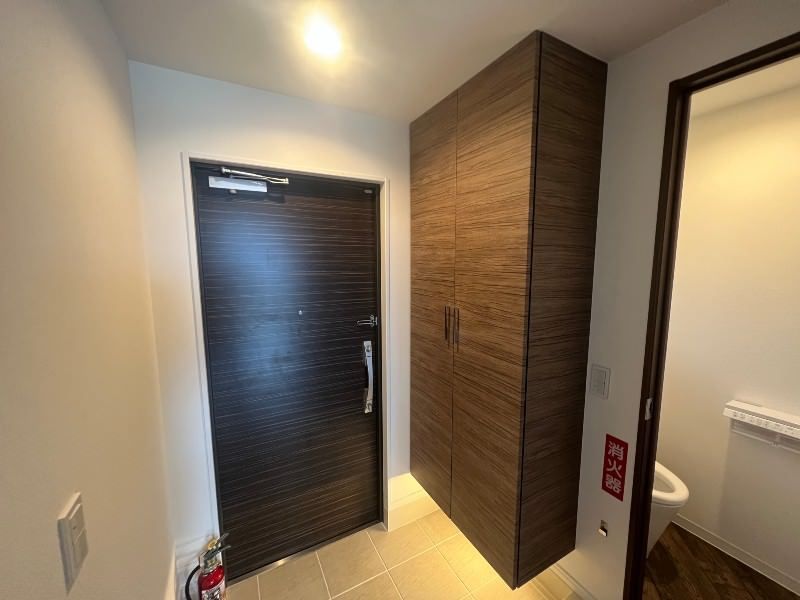 2LDK Corner Apartment with Ocean View in Okinawa City Hiyagon - Thumbnail 4