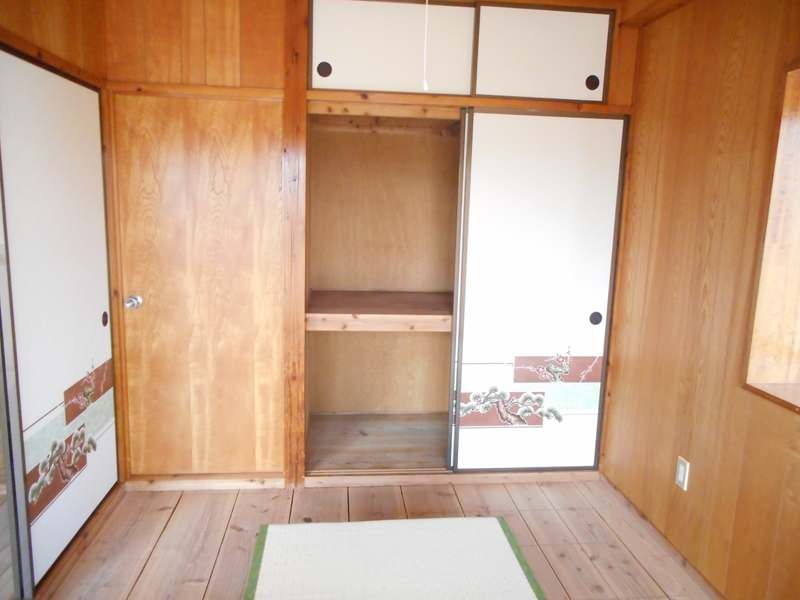 2DK RC Apartment for Rent in Haebaru Town, Okinawa - Thumbnail 2
