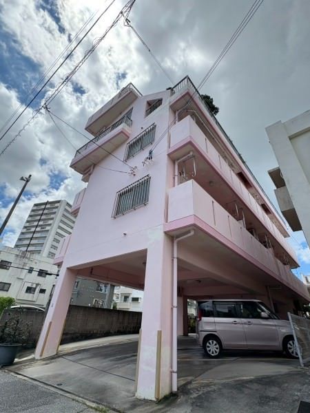 1K Apartment for Rent in Urasoe Makiminato, Okinawa - Image 1