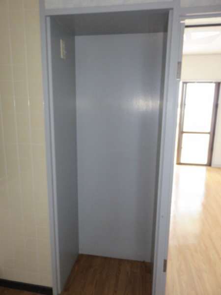 Hitsusen II 1K Apartment for Rent in Ginowan, Okinawa - Thumbnail 2