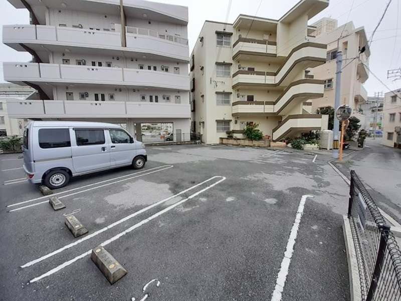 2LDK Apartment for Rent in Shuri Ishimine-cho, Naha - Thumbnail 3