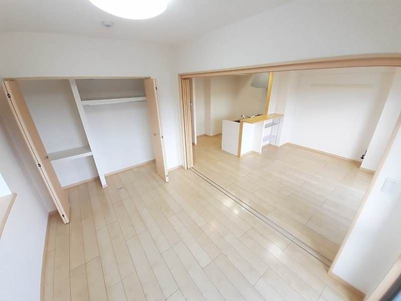 2LDK Apartment for Rent in Ginowan, Okinawa - Thumbnail 3