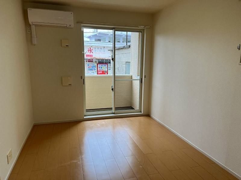 1LDK Apartment for Rent in Yomitan Village, Okinawa - Thumbnail 4