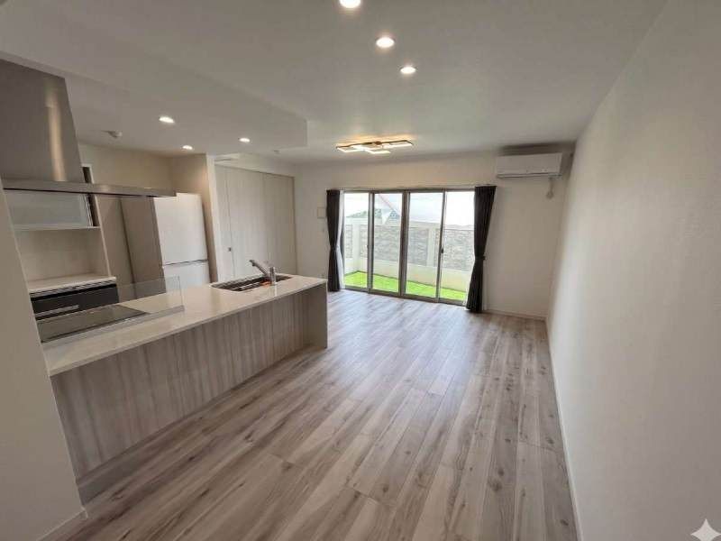 2LDK Apartment for Sale in Naha, Okinawa - 66.78 sqm - Thumbnail 4