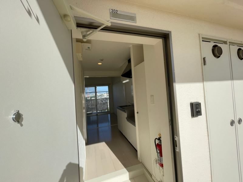 1K Apartment for Rent in Urasoe City, Okinawa Near Yui Rail - Thumbnail 4