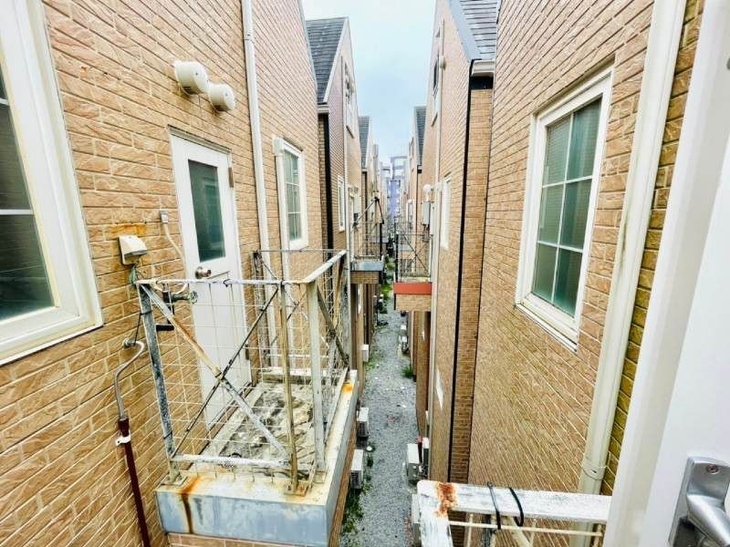 4LDK Detached House for Sale in Chatan, Okinawa with Rental Income - Thumbnail 3