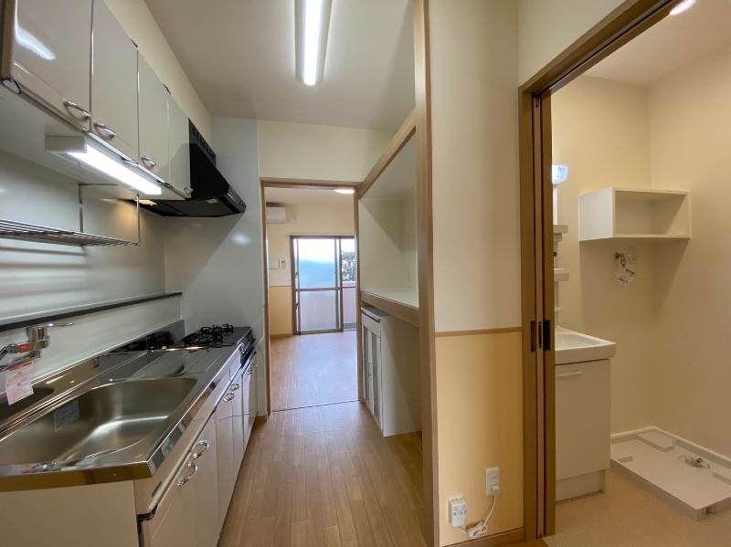 Oasis Maehara 1K Apartment for Rent in Ginowan, Okinawa - Thumbnail 4