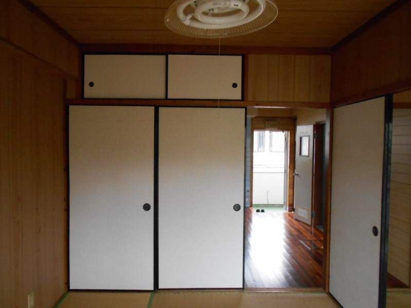 2DK Apartment for Rent in Urasoe City, Okinawa - Thumbnail 4