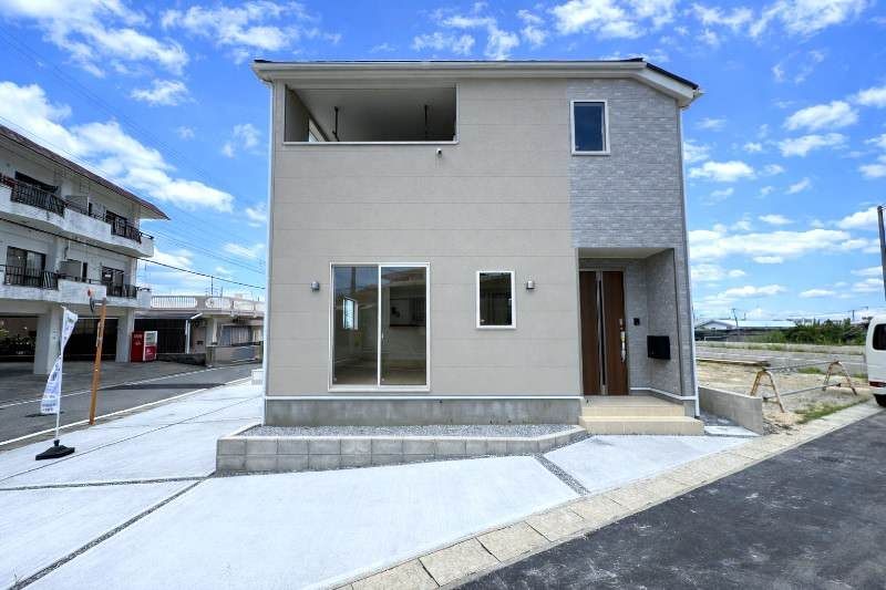 New 4LDK House for Sale in Itoman, Okinawa - Thumbnail 2