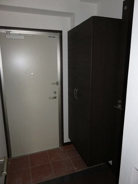 2LDK Apartment for Rent in Higashihama, Yonabaru, Okinawa - Thumbnail 3