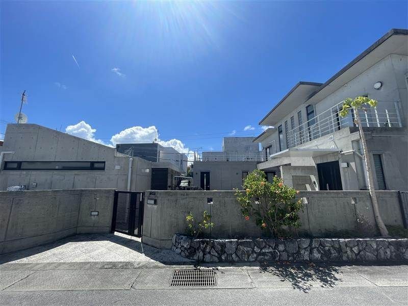 Designer RC Home with Garden in Nakagusuku Village, Okinawa - Thumbnail 4