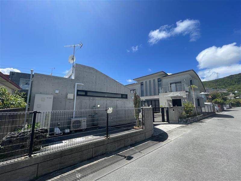 Designer RC Home with Garden in Nakagusuku Village, Okinawa - Thumbnail 3