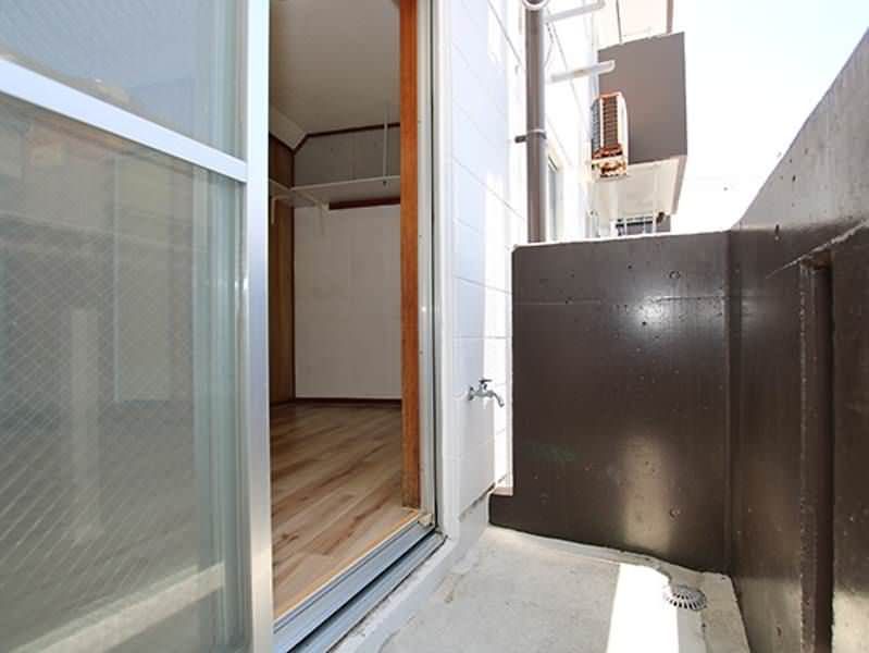 1R Apartment for Rent in Chatan Town, Okinawa – 21.2 sqm - Thumbnail 2