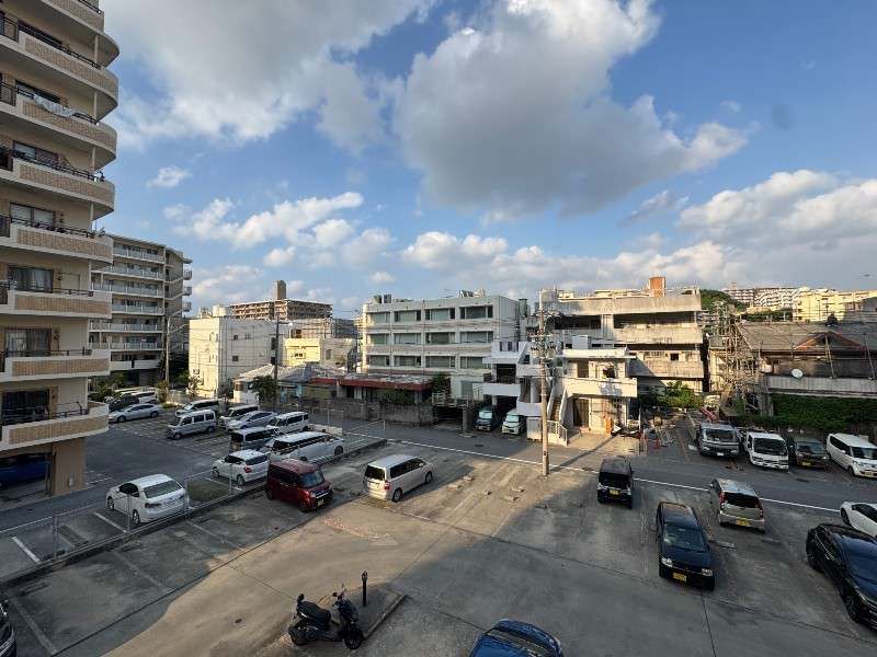 3LDK Apartment for Sale in Naha, Okinawa - Wing Chateau Furubaru - Thumbnail 2