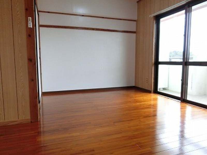 2DK Apartment for Rent in Ginowan, Okinawa - 31.4 sqm - Thumbnail 3