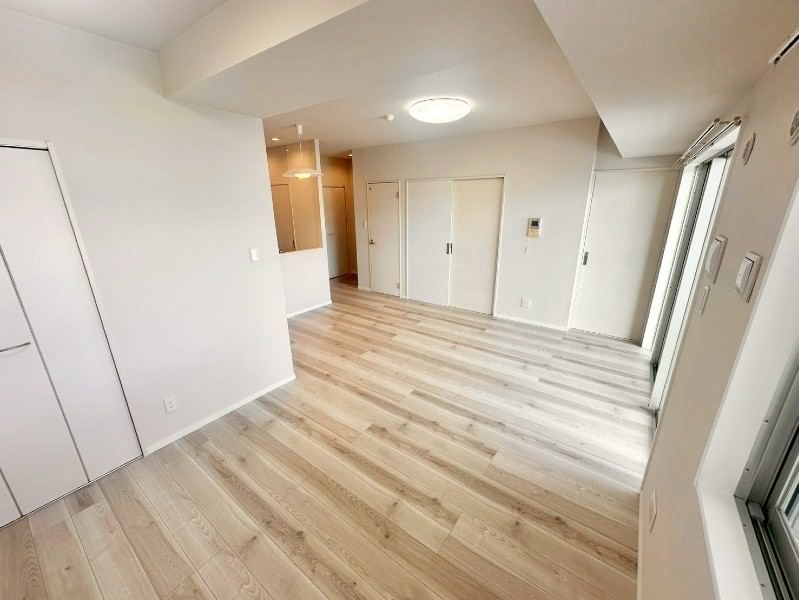2LDK Condo in Okinawa City with Pet Consideration | Premium Court - Thumbnail 4