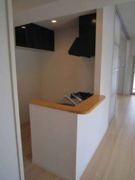 Grand Terrace Shintoshin 1LDK Apartment for Rent in Naha, Okinawa - Thumbnail 4