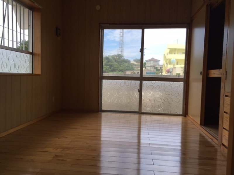 2DK Apartment for Rent in Uruma City, Okinawa | 40,000 Yen - Thumbnail 4