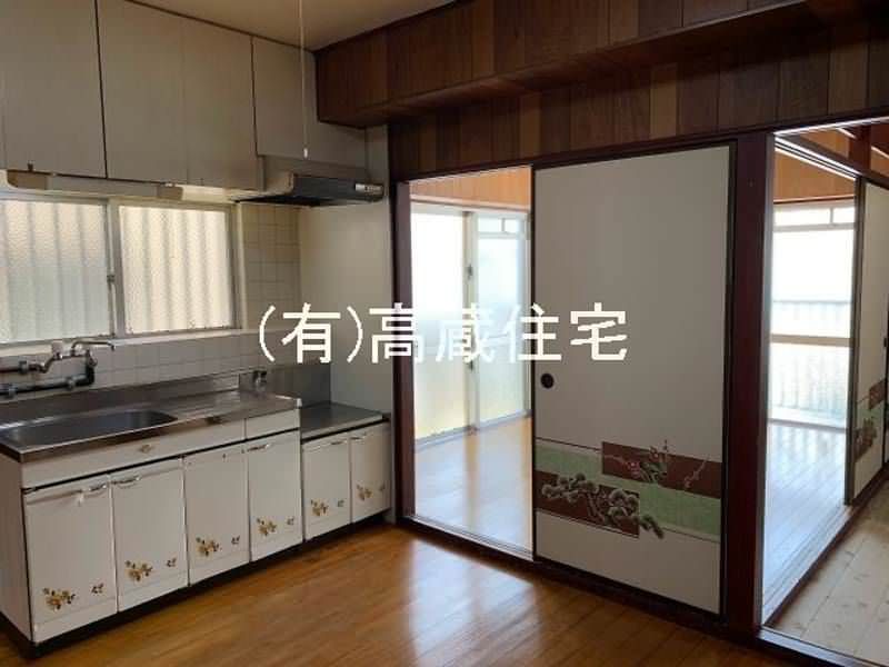 Daishin Corp 2DK Apartment for Rent in Naha Kouru, Okinawa - Thumbnail 4