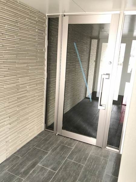 1LDK Pet-Friendly Apartment for Rent in Ginowan, Okinawa - Thumbnail 3
