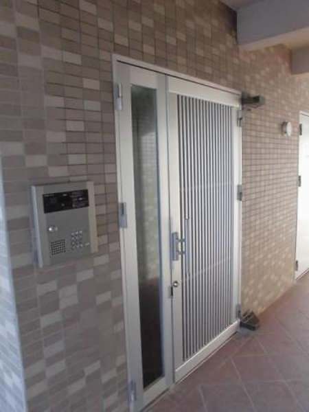 2LDK Apartment for Rent in Yonabaru, Okinawa - No Deposit, Auto-lock - Thumbnail 4