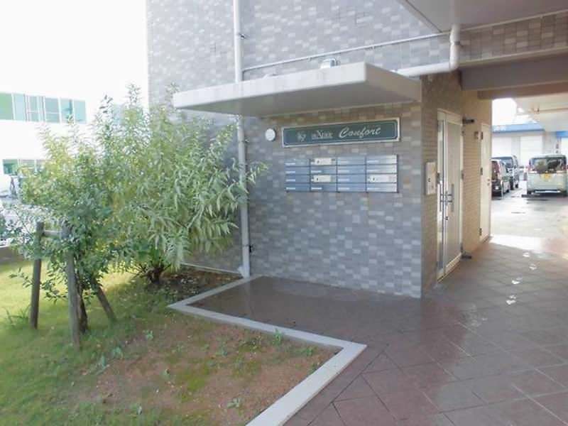 2LDK Apartment for Rent in Yonabaru, Okinawa - No Deposit, Auto-lock - Thumbnail 3
