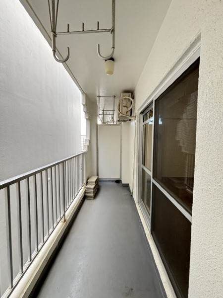 1DK Apartment for Rent in Urasoe, Okinawa with Free Internet & Parking - Thumbnail 3