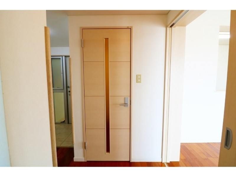 2LDK Apartment for Rent in Tomigusuku City, Okinawa - Thumbnail 3