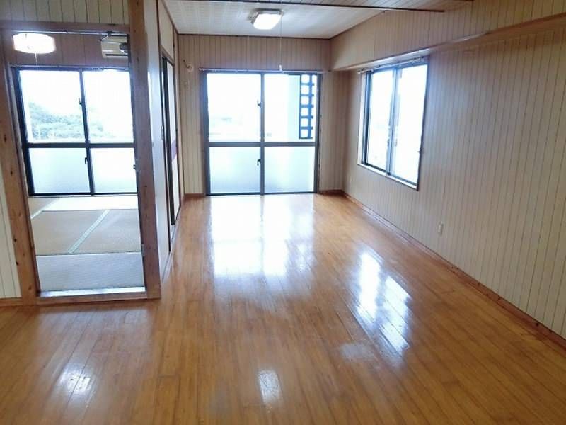 1LDK Apartment for Rent in Ginowan, Okinawa with Free Wi-Fi - Thumbnail 2
