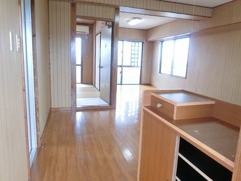 1LDK Apartment for Rent in Ginowan, Okinawa with Free Wi-Fi - Thumbnail 4