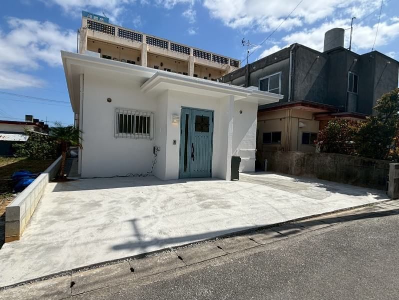 3LDK House with Garden for Sale in Nago, Okinawa - Thumbnail 2