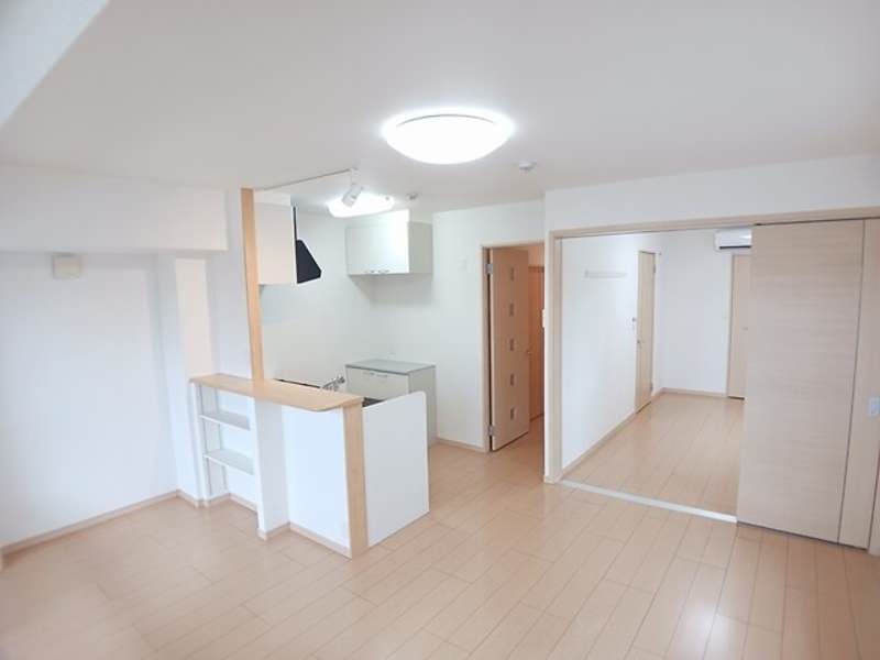 1LDK Apartment for Rent in Nakagusuku Village, Okinawa - Thumbnail 4
