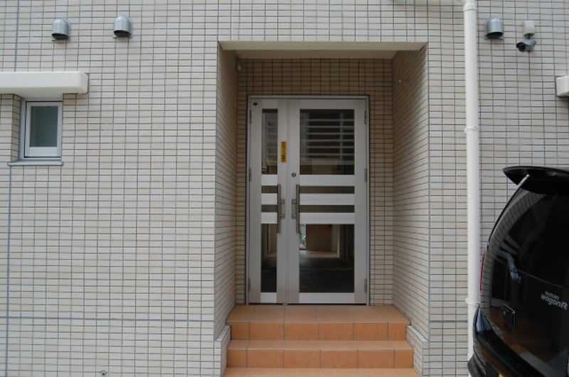Modern 1K Apartment for Rent in Naha, Okinawa - No Deposit - Thumbnail 2