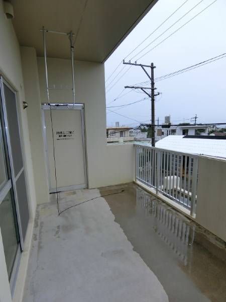 2DK Apartment for Rent in Tairagawa, Uruma City, Okinawa - Thumbnail 2