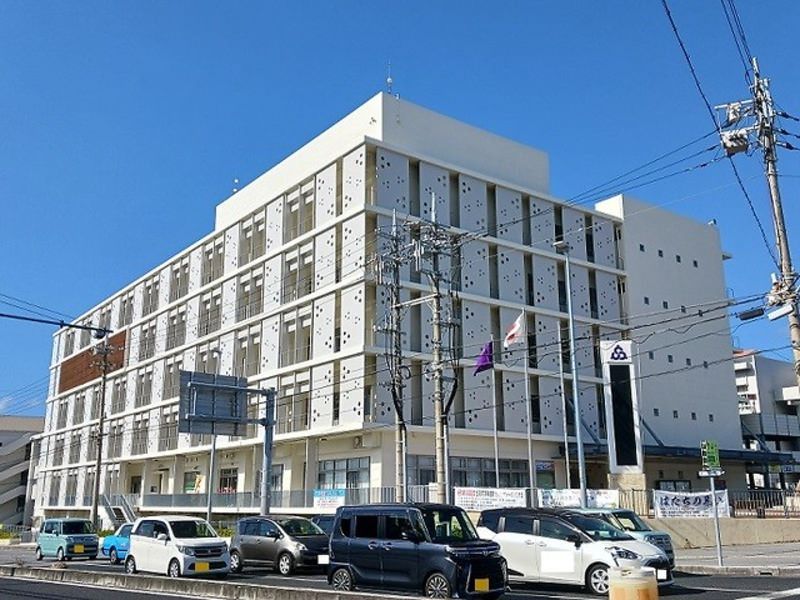 2LDK Apartment for Rent in Tomigusuku, Okinawa - Thumbnail 3