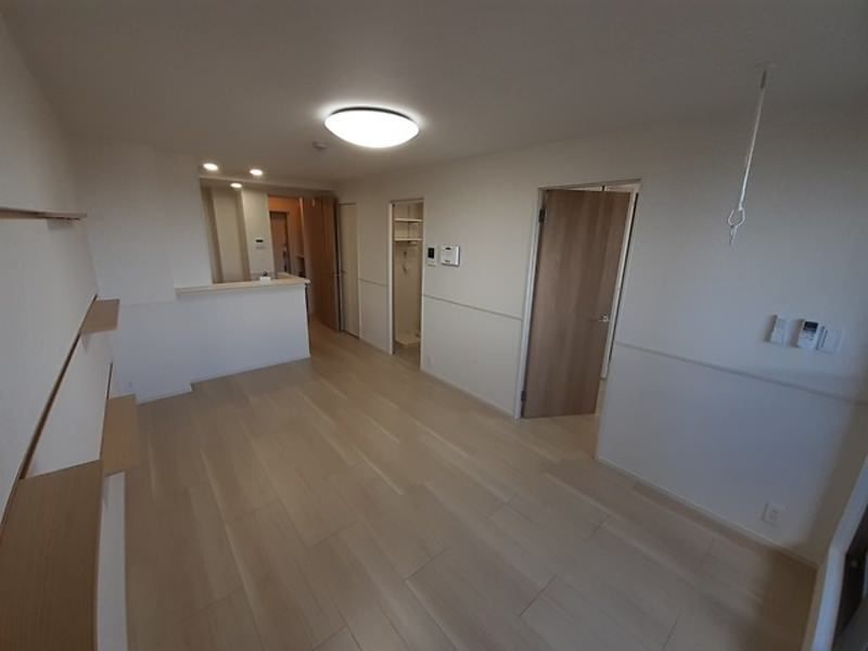1LDK Apartment for Rent in Uruma City, Okinawa - Thumbnail 4