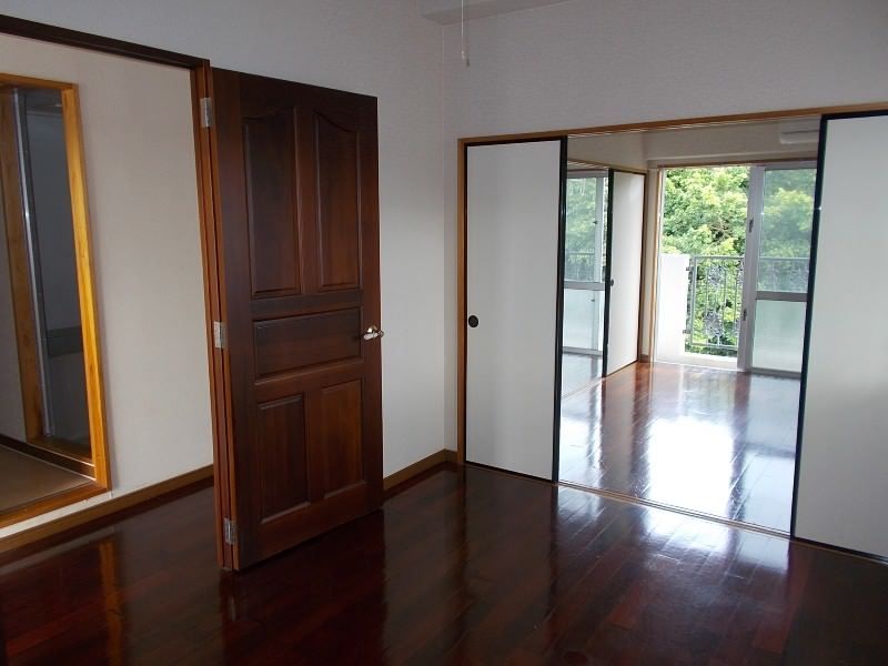 2DK Apartment for Rent in Ginowan, Okinawa - 55,000 JPY - Thumbnail 3
