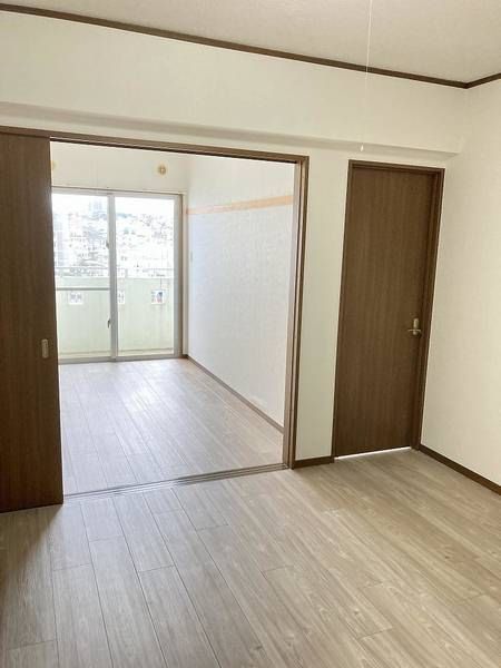 2DK Apartment for Rent in Urasoe, Okinawa - 43 sqm - Thumbnail 4