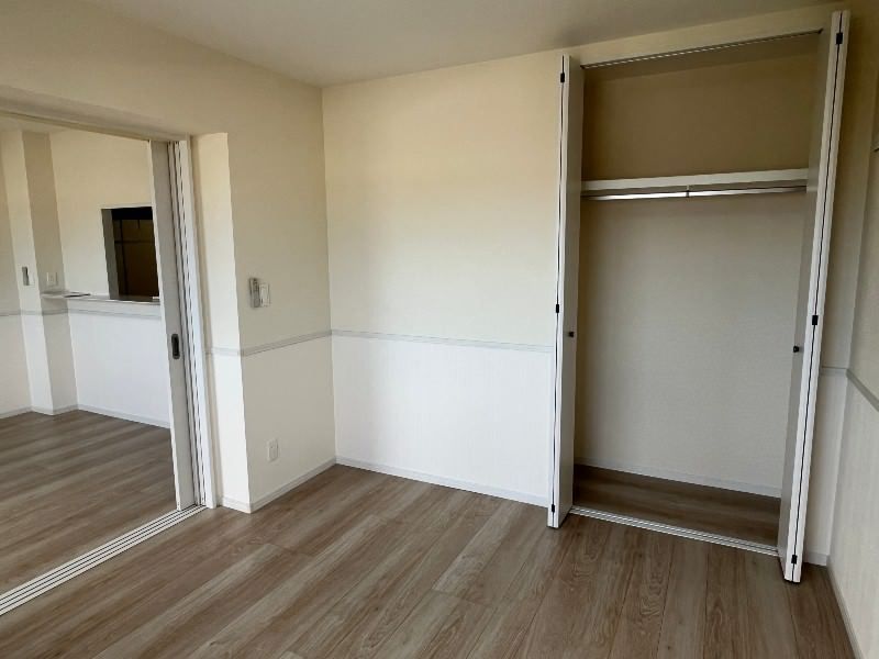 1LDK Apartment for Rent in Ginowan City, Okinawa with Ocean View - Thumbnail 4