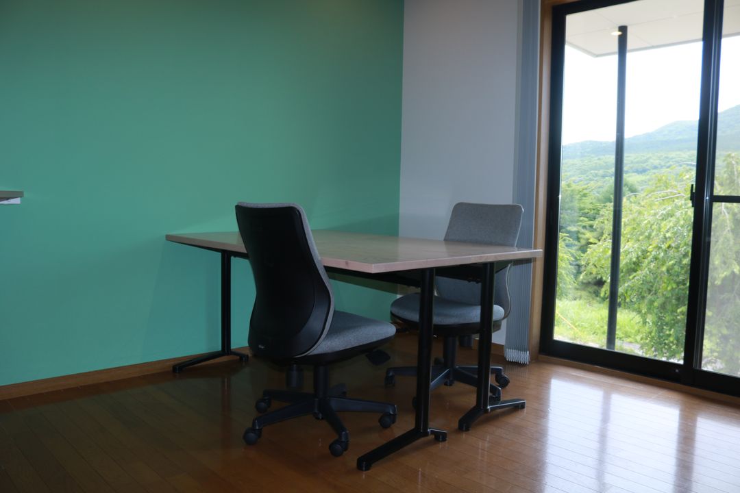 Coworking Office in Takayama Village, Gunma with Mountain Views - Thumbnail 3